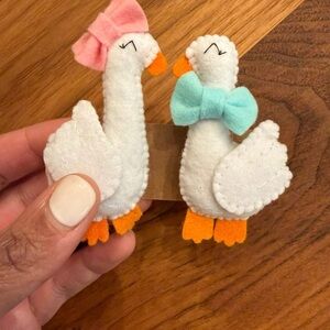Pair of Silly Goose Hair Clips for Toddler